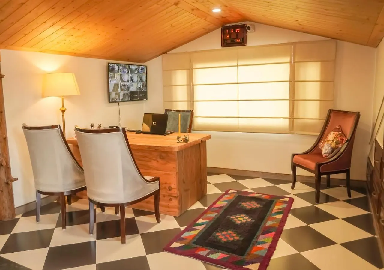 Bed & Breakfast Simla The Village